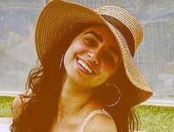 من هي ريمي عقل ويكيبيديا عمرها مواليد كم طولها اصلها ديانتها زوجها السيرة الذاتية