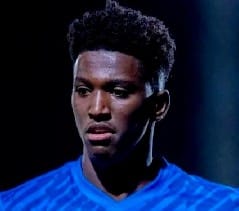 من هو اللاعب مهند آل سعد ويكيبيديا عمره مواليد كم طوله اصله وش يرجع ديانته زوجته السيرة الذاتية