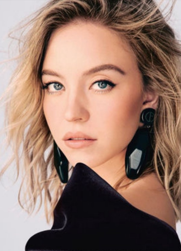 من هي الممثلة سيدني سويني ويكيبيديا مواليد كم عمرها، اصلها، ديانتها، سيدني سويني وزوجها واولادها السيرة الذاتية