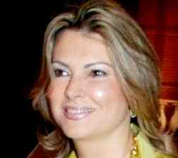 من هي نهلة توفيق زوجة هاني شاكر ويكيبيديا عمرها مواليد كم؟ ديانتها، اصلها، اولادها السيرة الذاتية