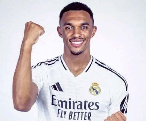 من هو اللاعب الكسندر ارنولد ويكيبيديا عمره طوله اصله مركزه، ديانة الكسندر ارنولد مسيحي ام مسلم السيرة الذاتية