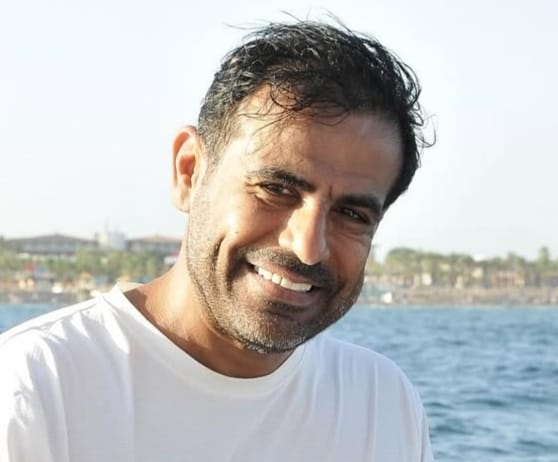 من هو عبدالعزيز الفريحي ويكيبيديا عمره مواليد كم طوله اصله وش يرجع، زوجة عبدالعزيز الفريحي من اي قبيلة السيرة الذاتية